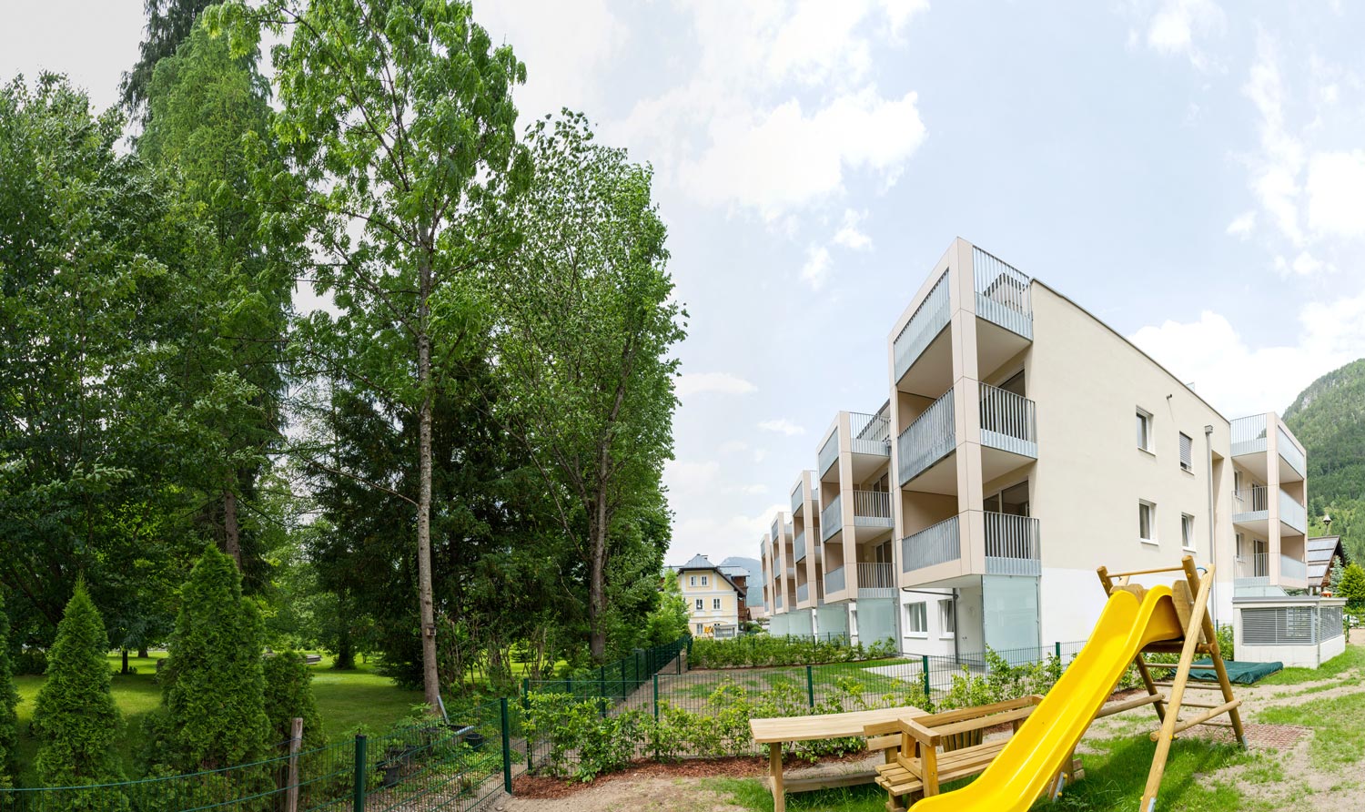 Hochwertige Wohnanlage „Wohnen am Schloßpark“ in St. Martin bei Lofer von der Wohnbau Genossenschaft Bergland fertiggestellt